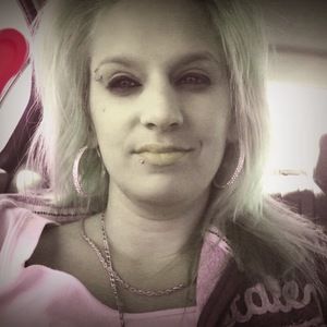 Meet your Posher, Connie